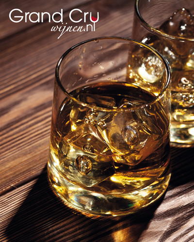 <p><strong>Ook verkrijgbaar: Grandcru-waardig gedistilleerd</strong></p>
<p>Whisky's, Gin, Vodka, Grappa, Rum, Cognac, Calvados</p>
<p></p>